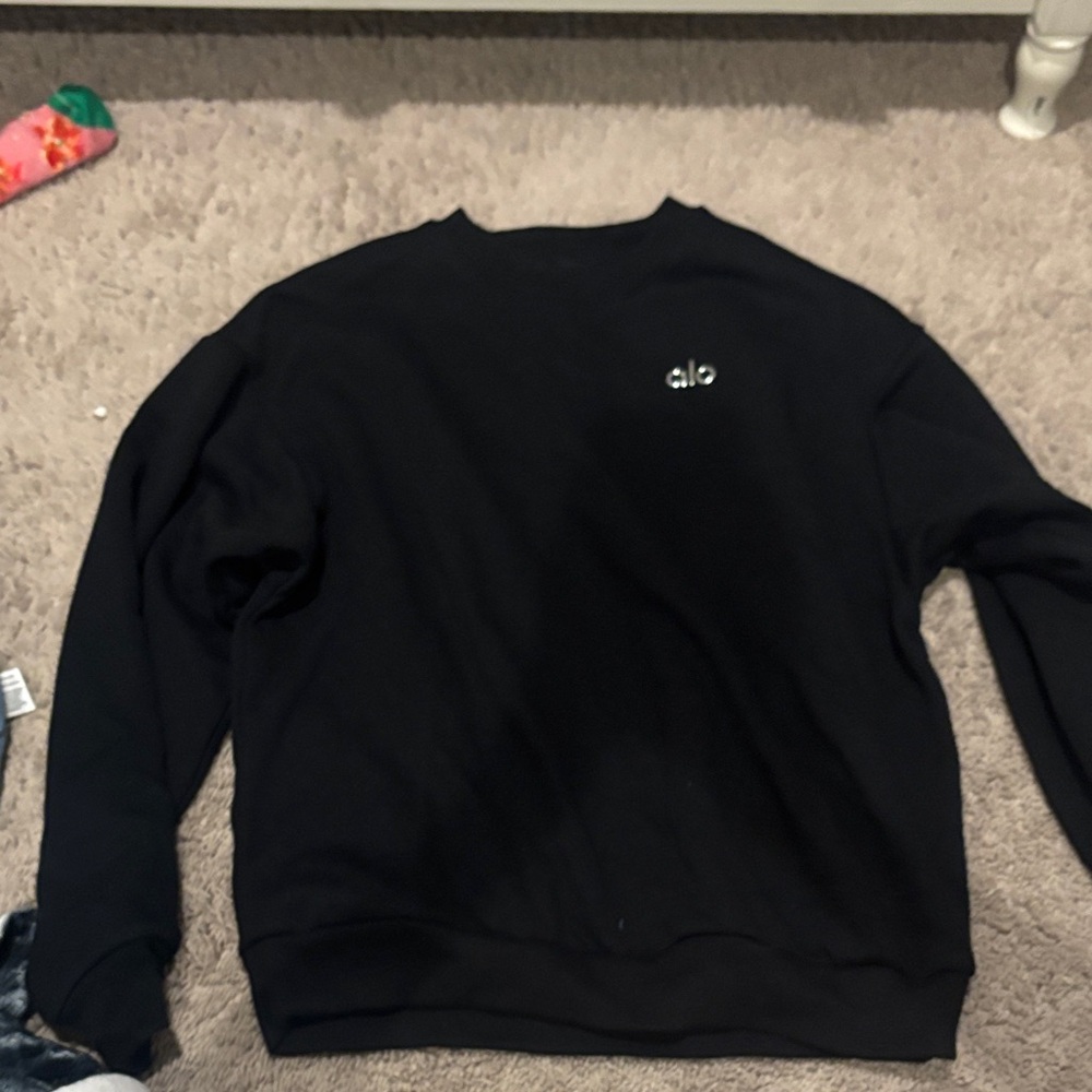 ALO Yoga Classic Black Crewneck Sweater